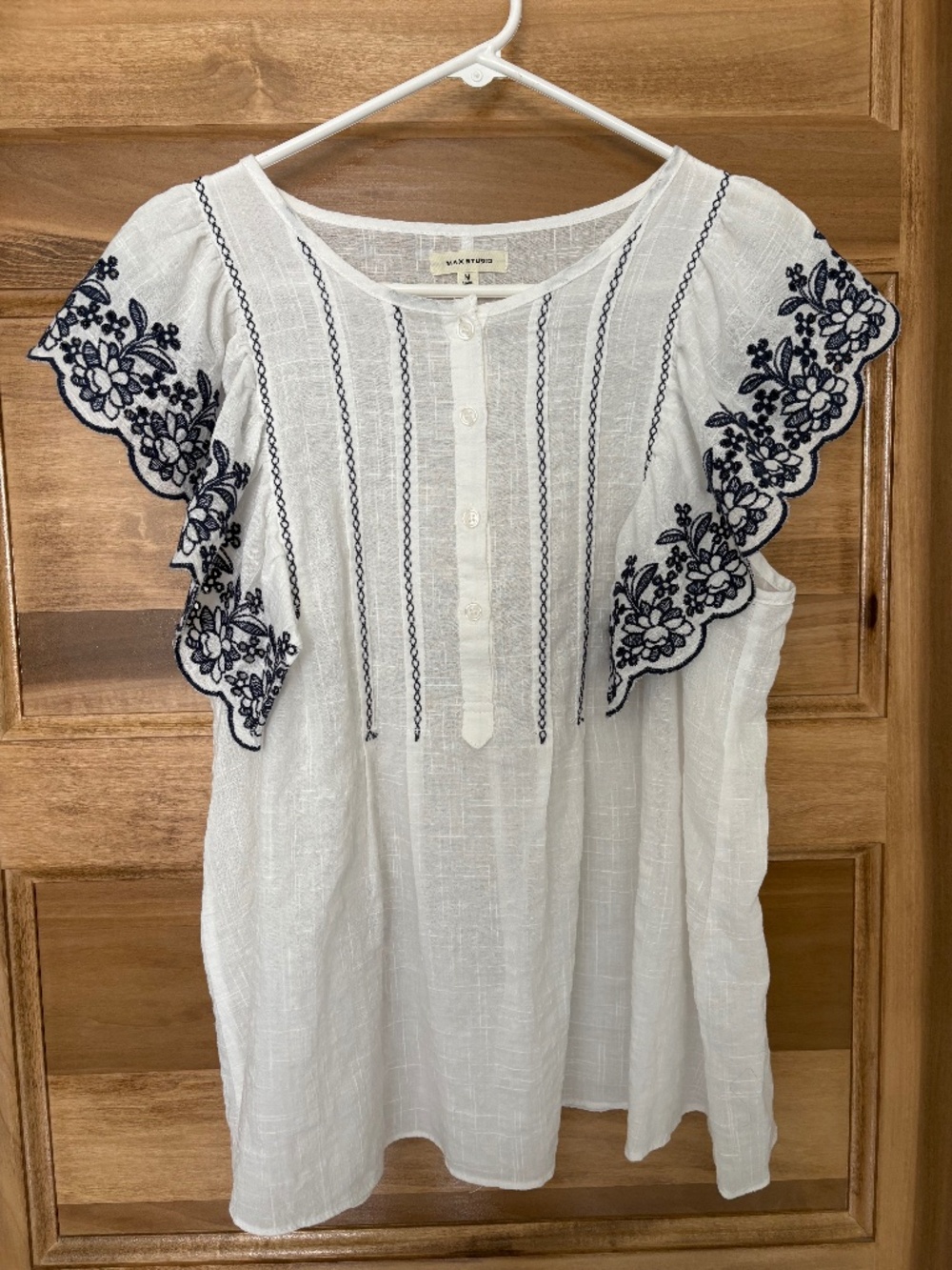Embroidered White Max Studio Gauzy Shirt Size Medium